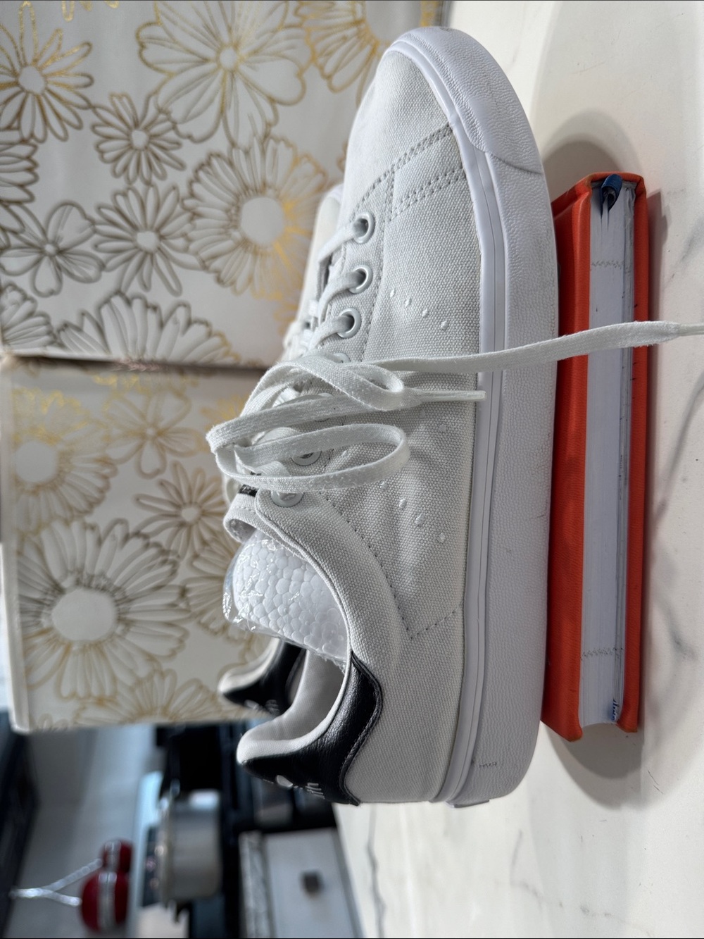 Adidas Stan smith Vulc White  with Black Heel Accent GW 7973